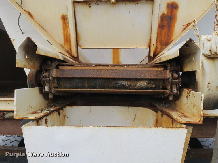 image for item DB8986 1998 Ford F800 dump truck