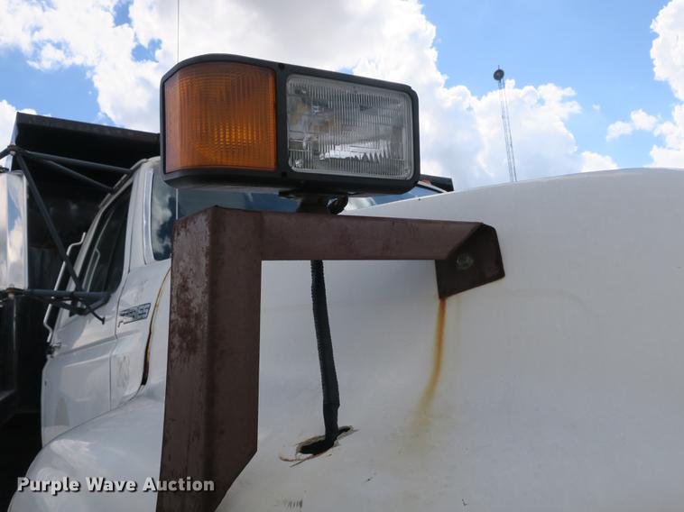 image for item DB8986 1998 Ford F800 dump truck