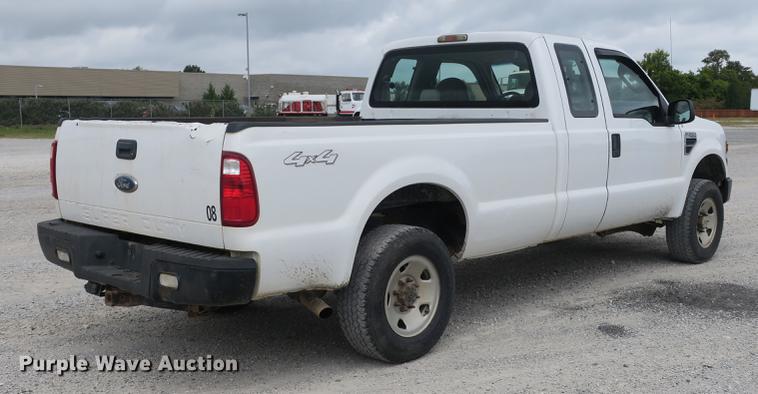 image for item DB8989 2008 Ford F250 Super Duty XL SuperCab pickup truck
