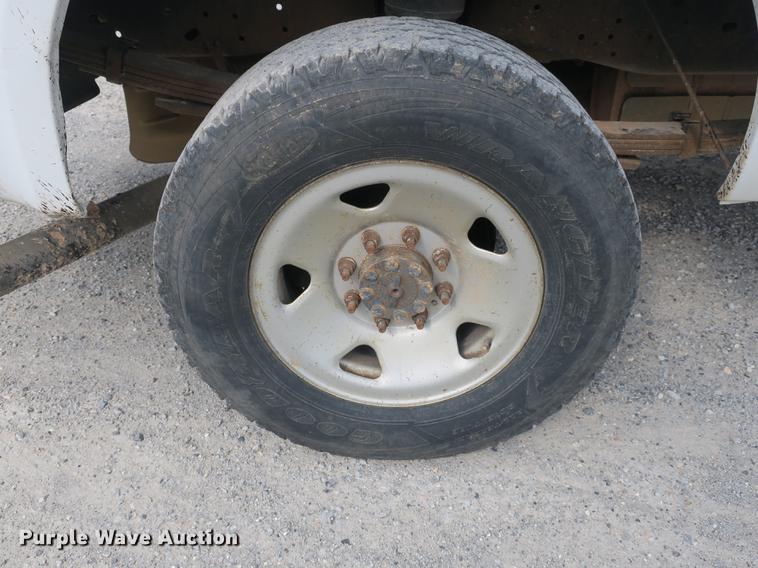 image for item DB8989 2008 Ford F250 Super Duty XL SuperCab pickup truck