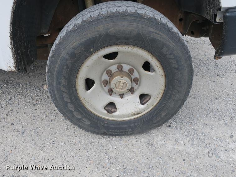 image for item DB8989 2008 Ford F250 Super Duty XL SuperCab pickup truck