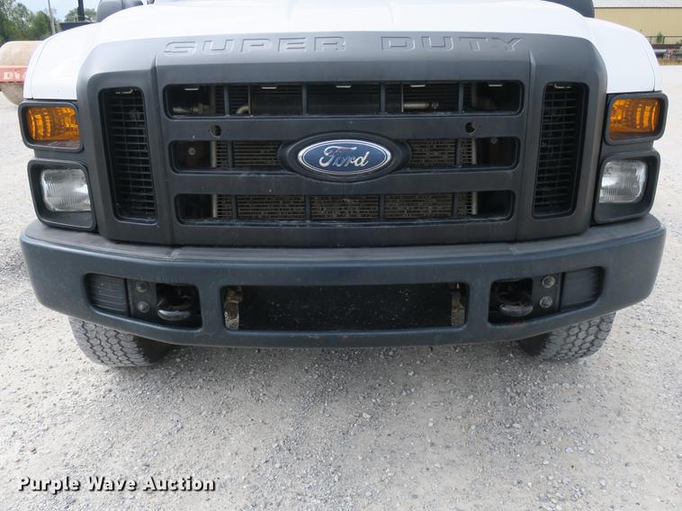 image for item DB8989 2008 Ford F250 Super Duty XL SuperCab pickup truck