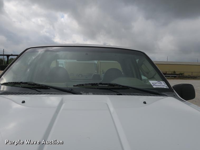 image for item DB8989 2008 Ford F250 Super Duty XL SuperCab pickup truck