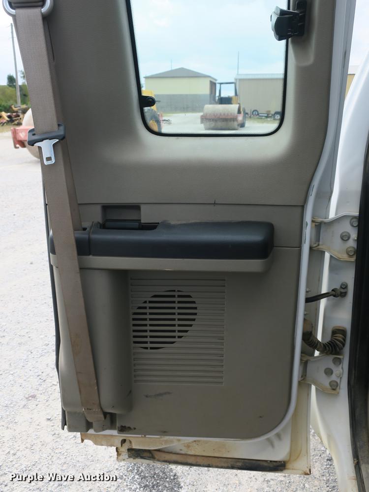 image for item DB8989 2008 Ford F250 Super Duty XL SuperCab pickup truck