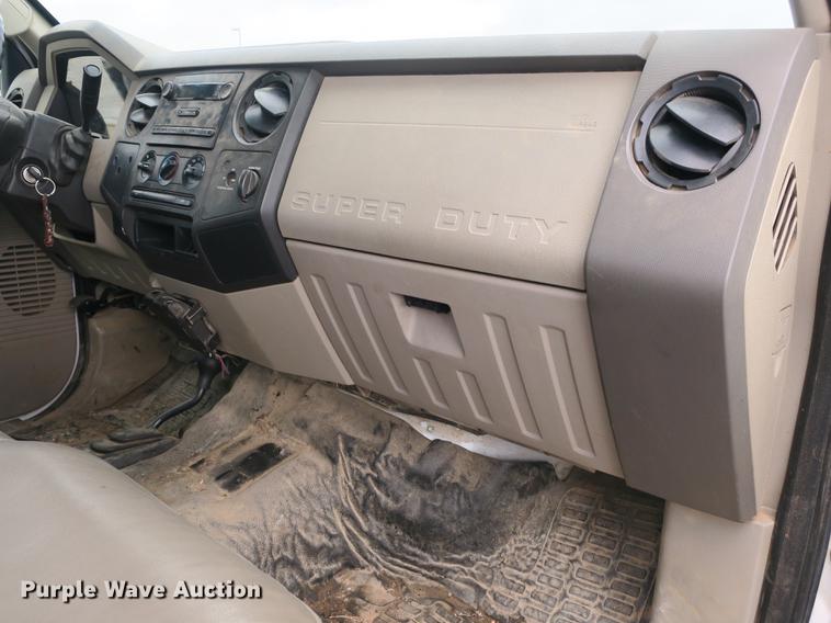image for item DB8989 2008 Ford F250 Super Duty XL SuperCab pickup truck