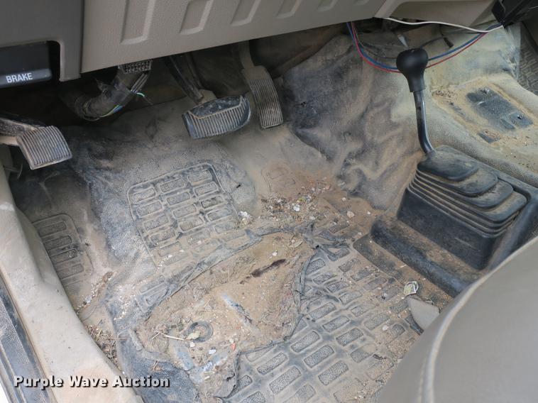 image for item DB8989 2008 Ford F250 Super Duty XL SuperCab pickup truck