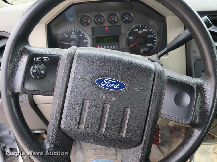 image for item DB8989 2008 Ford F250 Super Duty XL SuperCab pickup truck