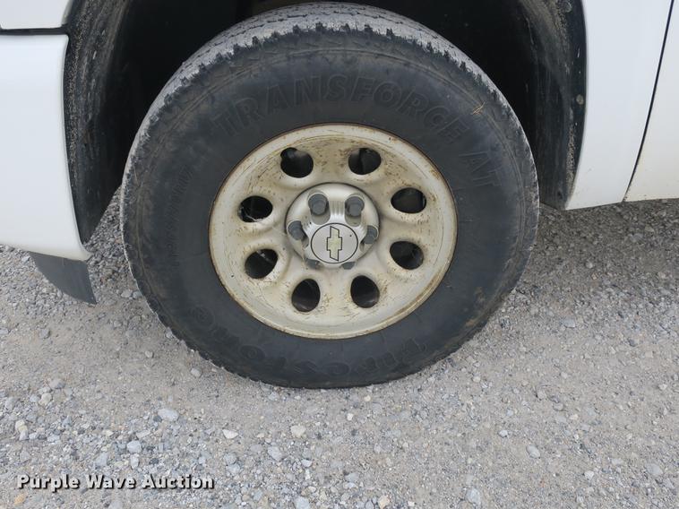 image for item DB8990 2011 Chevrolet Silverado 1500 Ext. Cab pickup truck