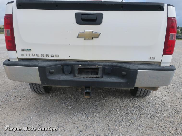 image for item DB8990 2011 Chevrolet Silverado 1500 Ext. Cab pickup truck