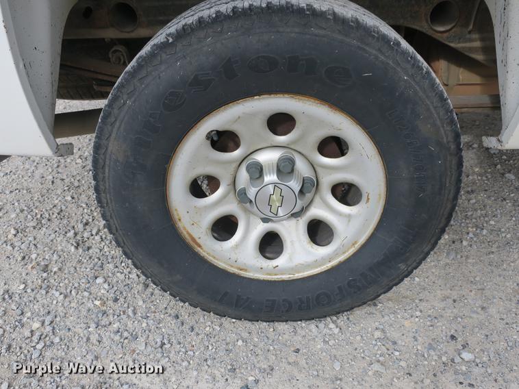 image for item DB8990 2011 Chevrolet Silverado 1500 Ext. Cab pickup truck