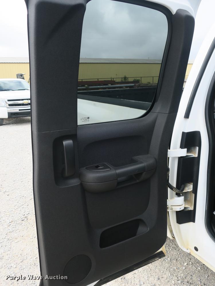 image for item DB8990 2011 Chevrolet Silverado 1500 Ext. Cab pickup truck