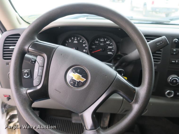 image for item DB8990 2011 Chevrolet Silverado 1500 Ext. Cab pickup truck