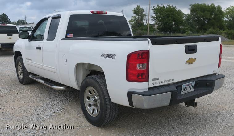 image for item DB8991 2011 Chevrolet Silverado 1500 Ext. Cab pickup truck