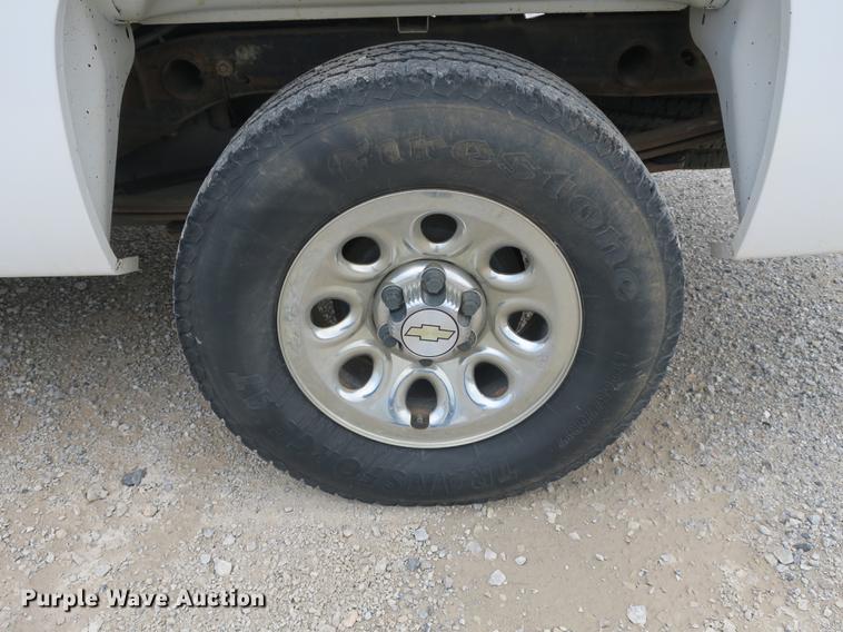 image for item DB8991 2011 Chevrolet Silverado 1500 Ext. Cab pickup truck