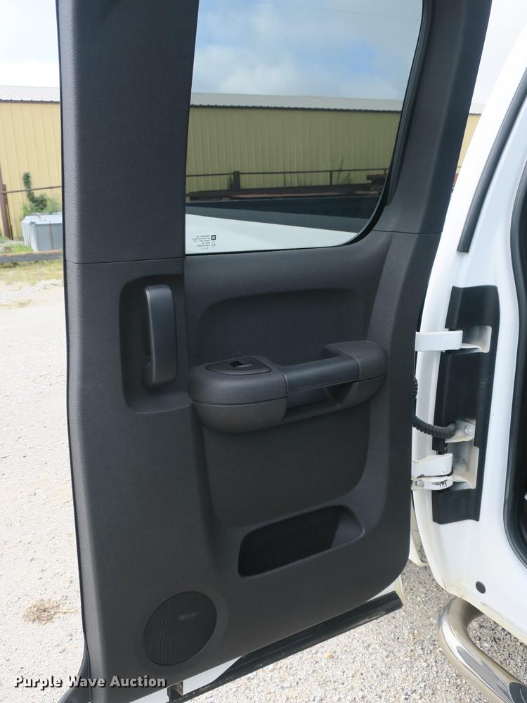 image for item DB8991 2011 Chevrolet Silverado 1500 Ext. Cab pickup truck