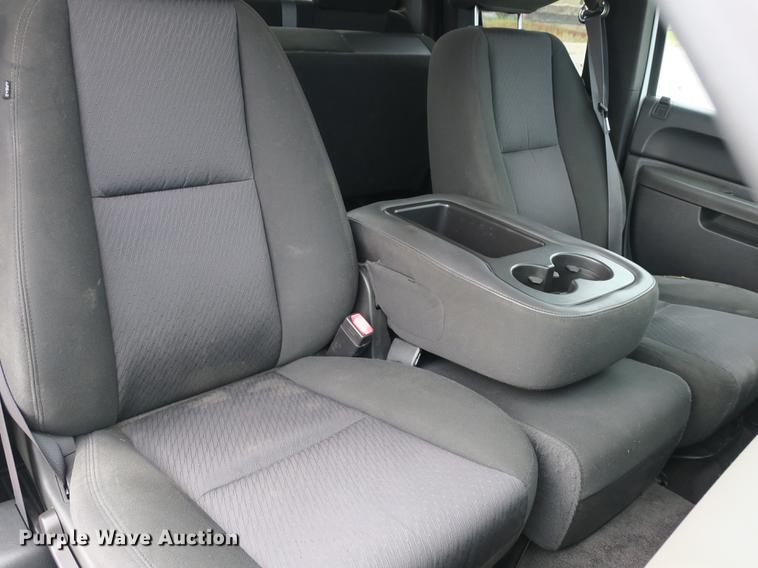 image for item DB8991 2011 Chevrolet Silverado 1500 Ext. Cab pickup truck