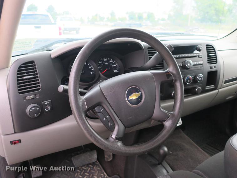 image for item DB8991 2011 Chevrolet Silverado 1500 Ext. Cab pickup truck