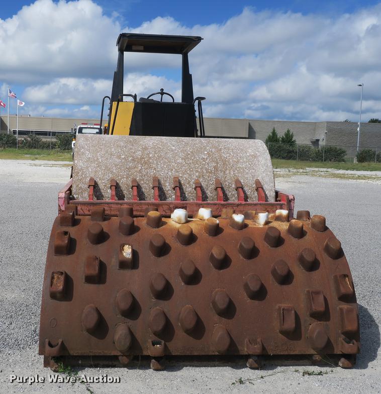 image for item DB8992 1997 Dynapac CA251D single drum vibratory roller