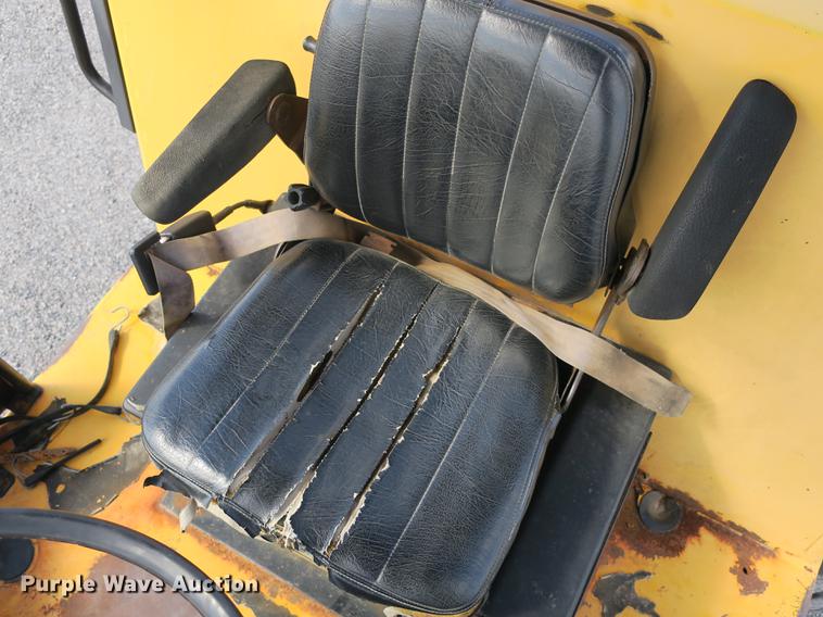 image for item DB8992 1997 Dynapac CA251D single drum vibratory roller