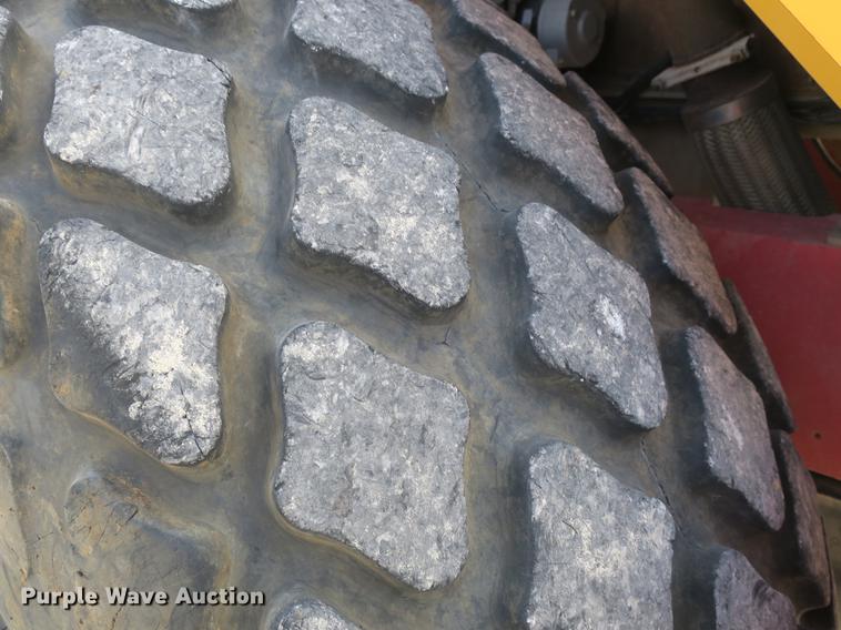 image for item DB8993 1995 Dynapac CA251D single drum vibratory roller