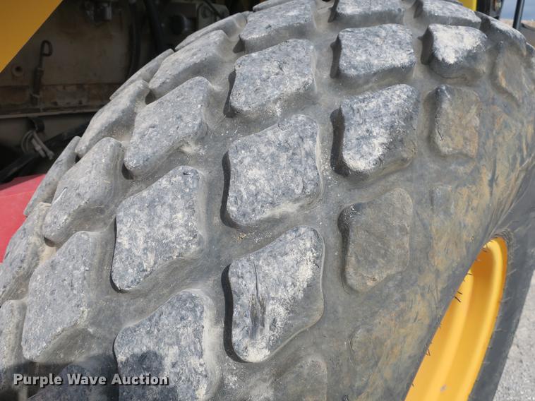 image for item DB8993 1995 Dynapac CA251D single drum vibratory roller