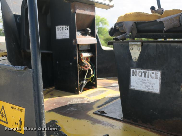 image for item DB8993 1995 Dynapac CA251D single drum vibratory roller