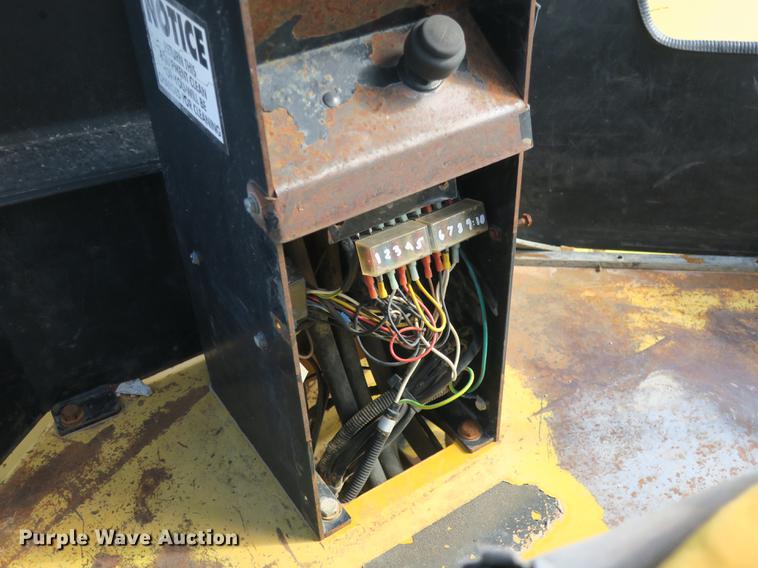 image for item DB8993 1995 Dynapac CA251D single drum vibratory roller