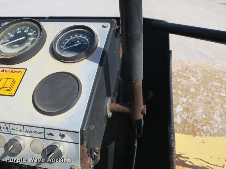 image for item DB8993 1995 Dynapac CA251D single drum vibratory roller