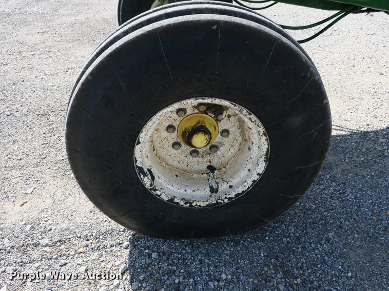 image for item DB8994 John Deere 7210 tractor