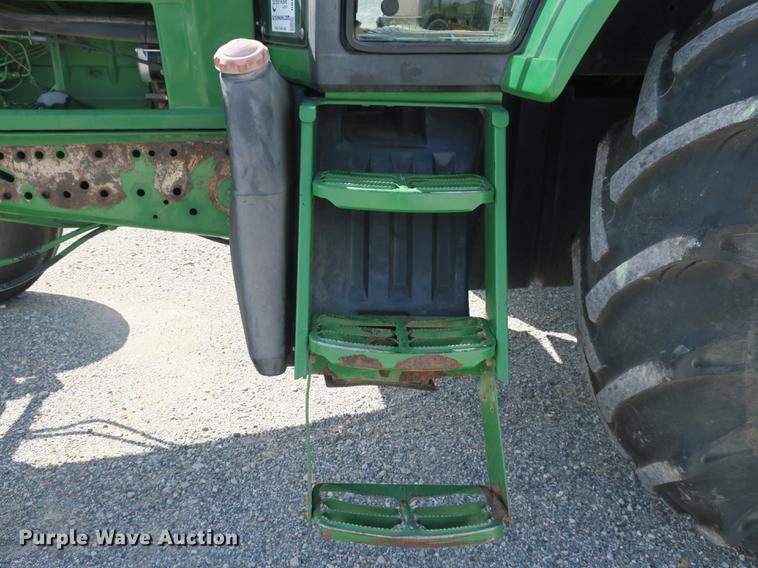 image for item DB8994 John Deere 7210 tractor
