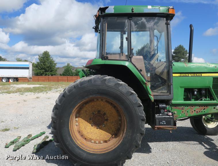 image for item DB8994 John Deere 7210 tractor