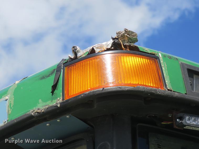 image for item DB8994 John Deere 7210 tractor