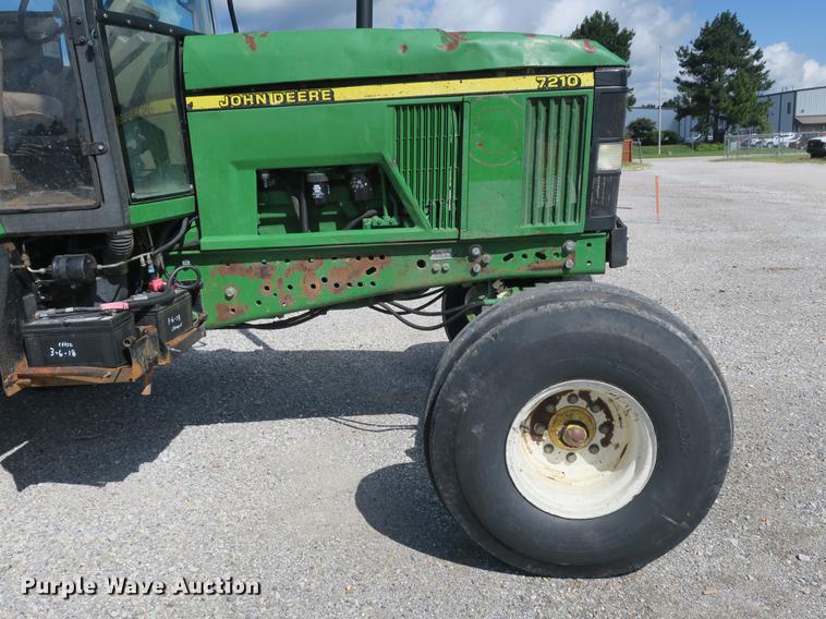 image for item DB8994 John Deere 7210 tractor