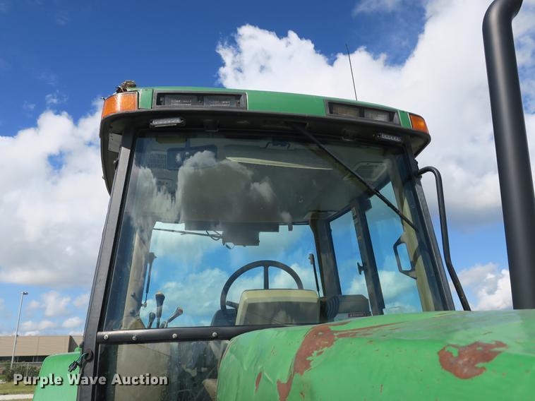 image for item DB8994 John Deere 7210 tractor