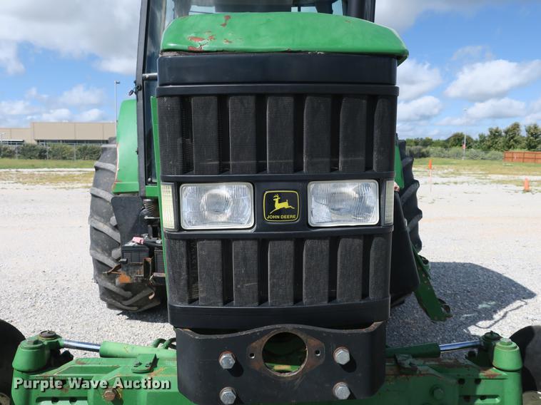 image for item DB8994 John Deere 7210 tractor