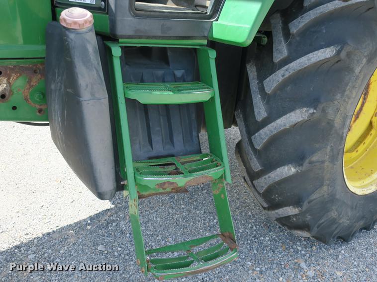 image for item DB8994 John Deere 7210 tractor
