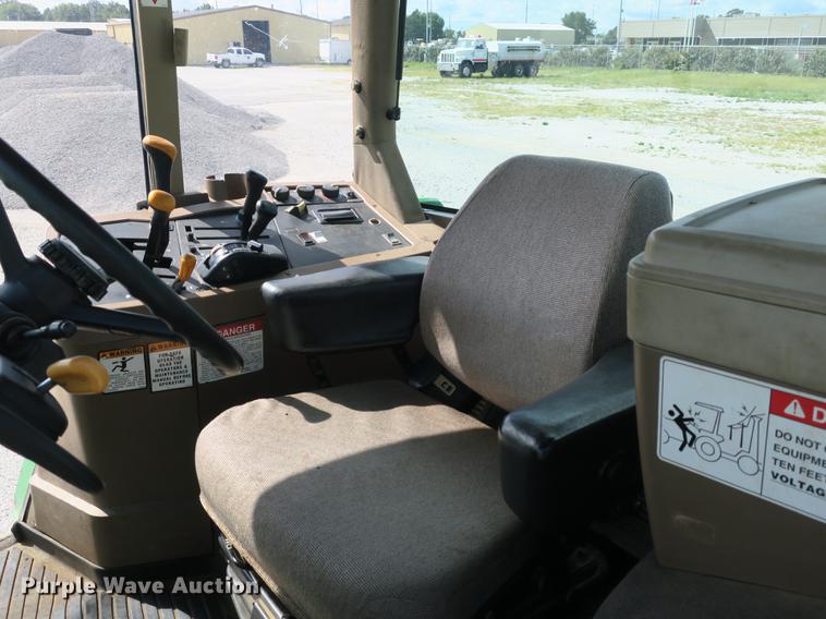 image for item DB8994 John Deere 7210 tractor