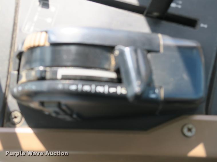 image for item DB8994 John Deere 7210 tractor