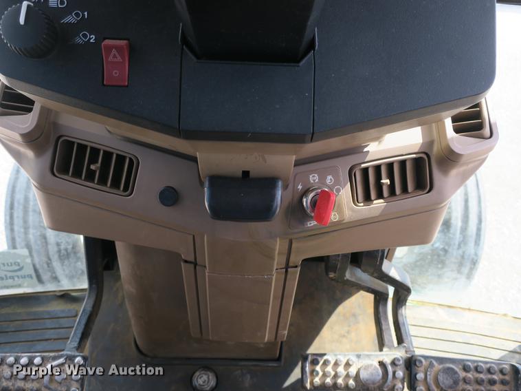 image for item DB8994 John Deere 7210 tractor