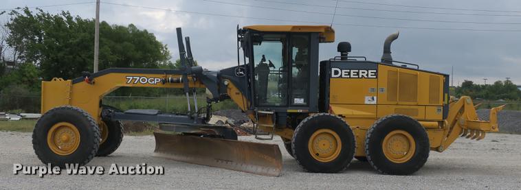 image for item DB8995 2012 John Deere 770GP motor grader