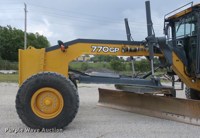 image for item DB8995 2012 John Deere 770GP motor grader