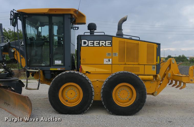 image for item DB8995 2012 John Deere 770GP motor grader