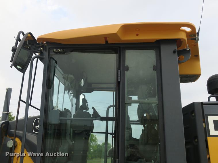 image for item DB8995 2012 John Deere 770GP motor grader