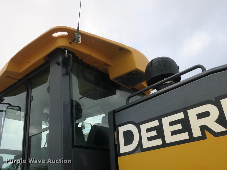 image for item DB8995 2012 John Deere 770GP motor grader