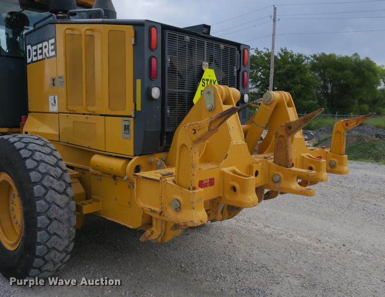 image for item DB8995 2012 John Deere 770GP motor grader