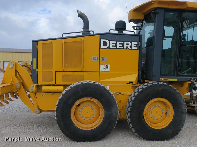 image for item DB8995 2012 John Deere 770GP motor grader