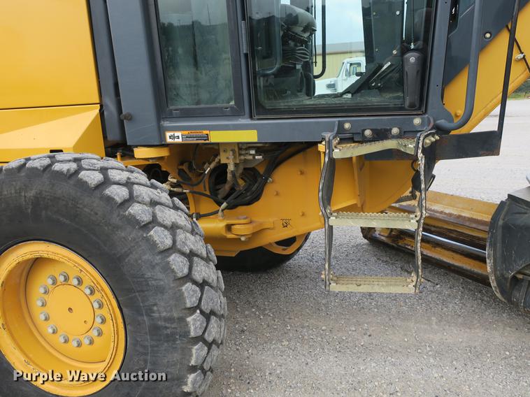 image for item DB8995 2012 John Deere 770GP motor grader