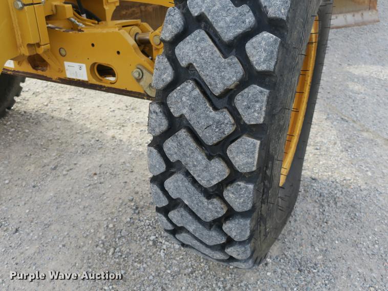 image for item DB8995 2012 John Deere 770GP motor grader