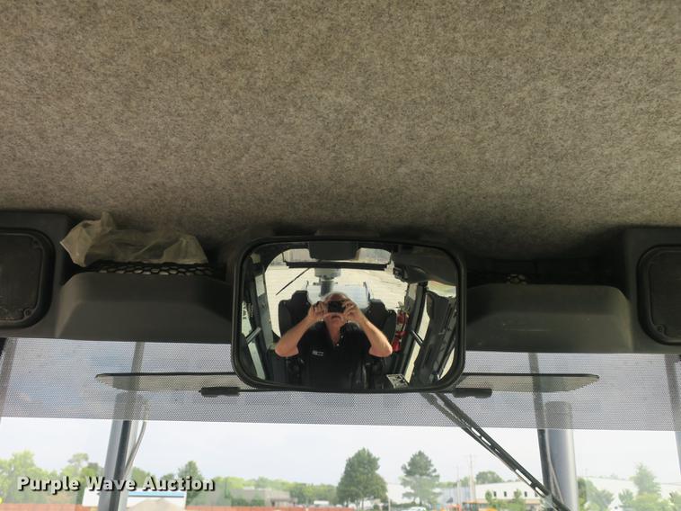 image for item DB8995 2012 John Deere 770GP motor grader