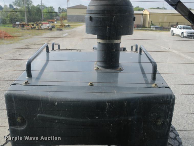 image for item DB8995 2012 John Deere 770GP motor grader